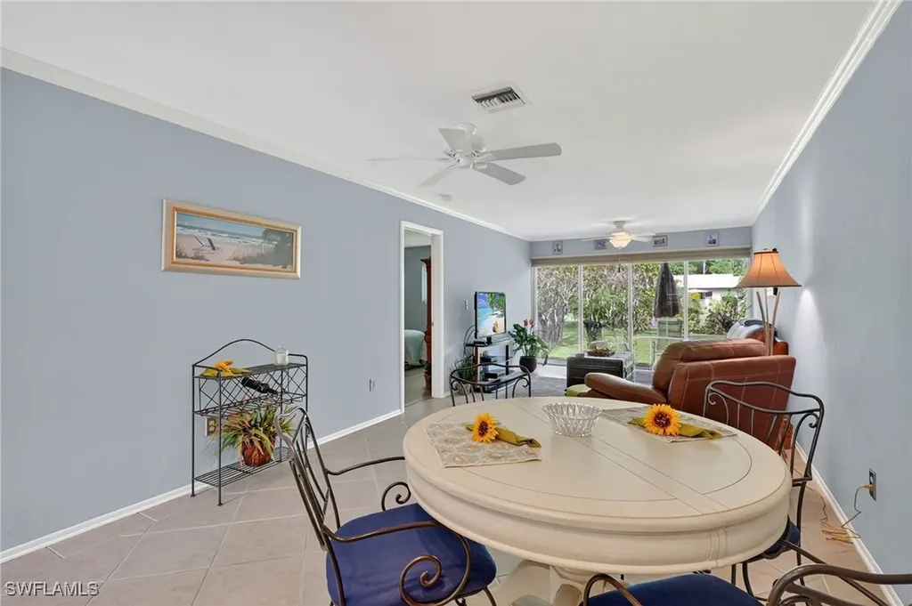 1009 Pine Isle Lane S Naples FL 34112