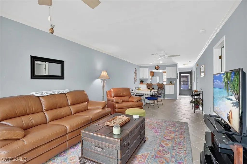 1009 Pine Isle Lane S Naples FL 34112