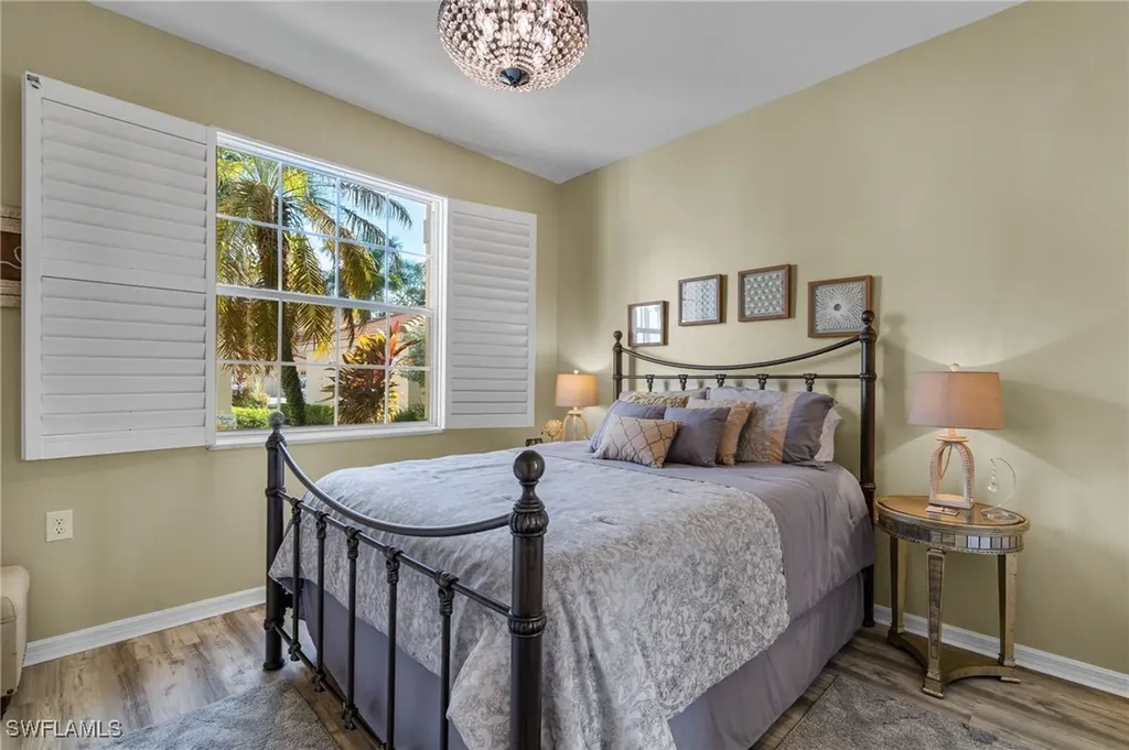 3965 Bishopwood Court E Naples FL 34114