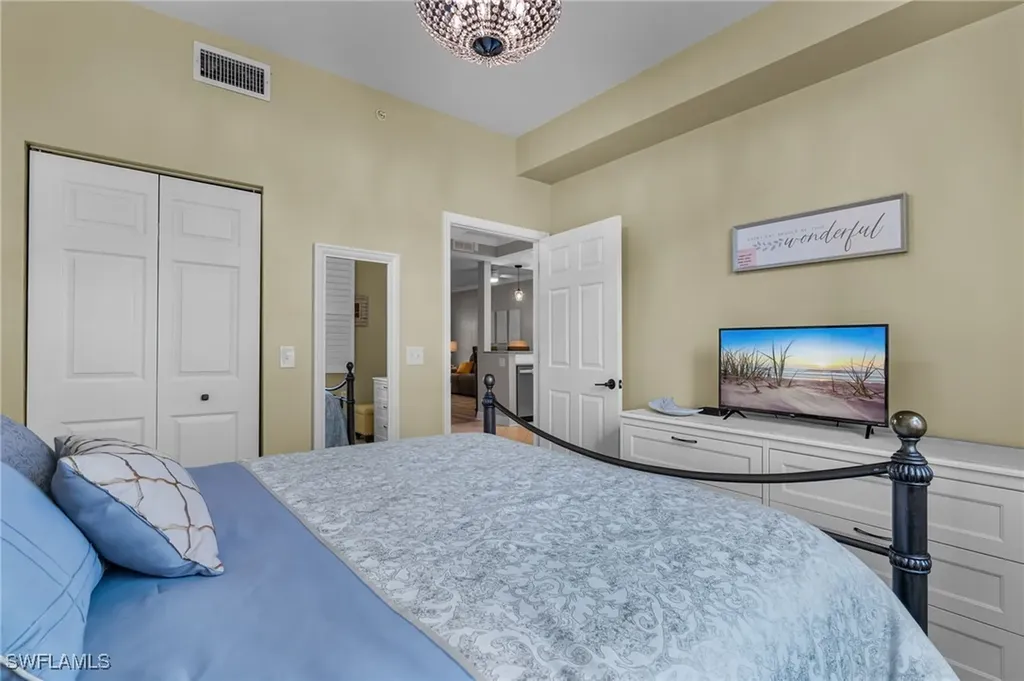 3965 Bishopwood Court E Naples FL 34114