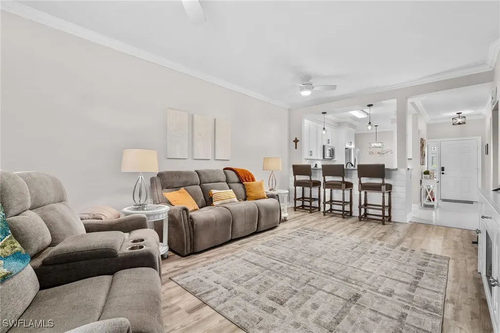 3965 Bishopwood Court E Naples FL 34114