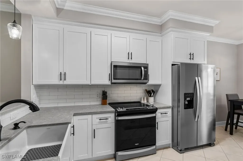 3965 Bishopwood Court E Naples FL 34114