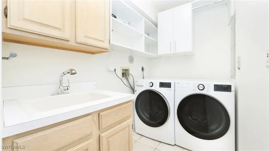 8487 Abbington Circle Naples FL 34108