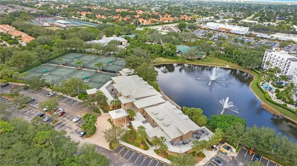 8487 Abbington Circle Naples FL 34108