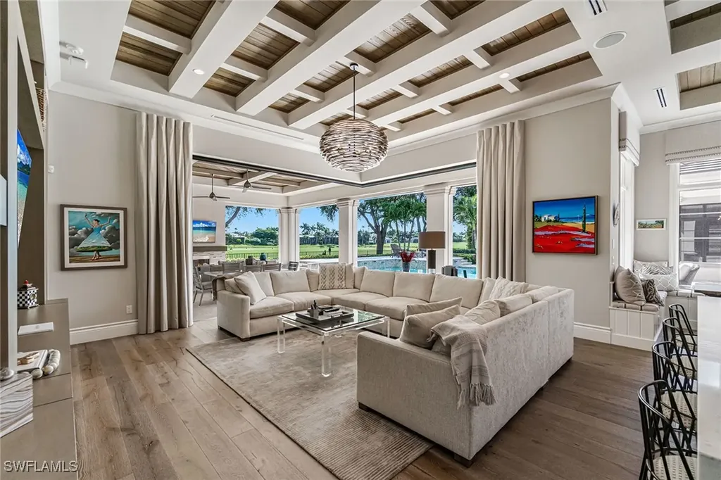 6188 Freemont Drive Naples FL 34119