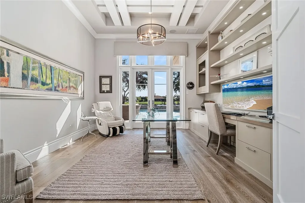 6188 Freemont Drive Naples FL 34119