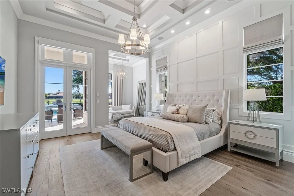 6188 Freemont Drive Naples FL 34119