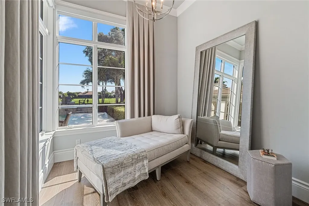 6188 Freemont Drive Naples FL 34119