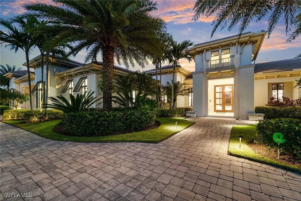 6188 Freemont Drive Naples FL 34119