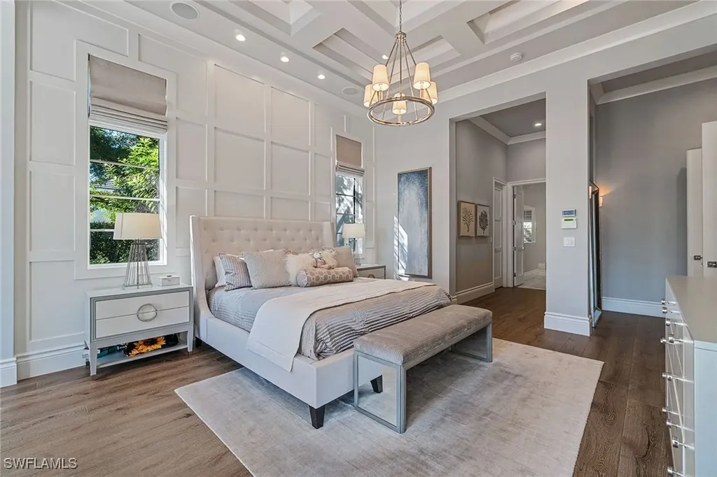 6188 Freemont Drive Naples FL 34119