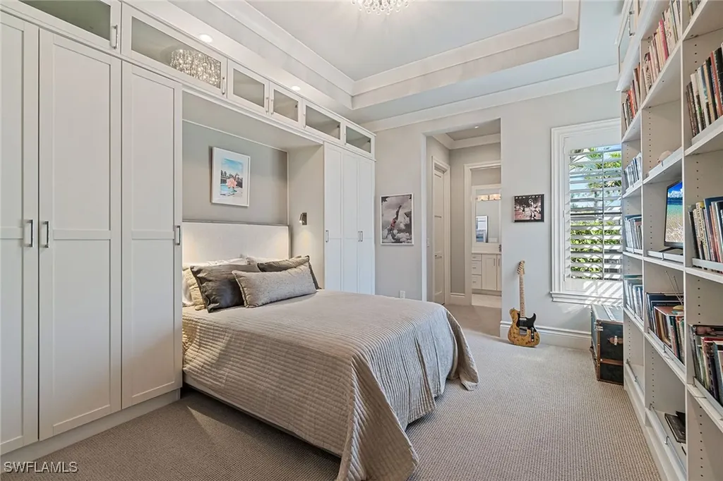 6188 Freemont Drive Naples FL 34119