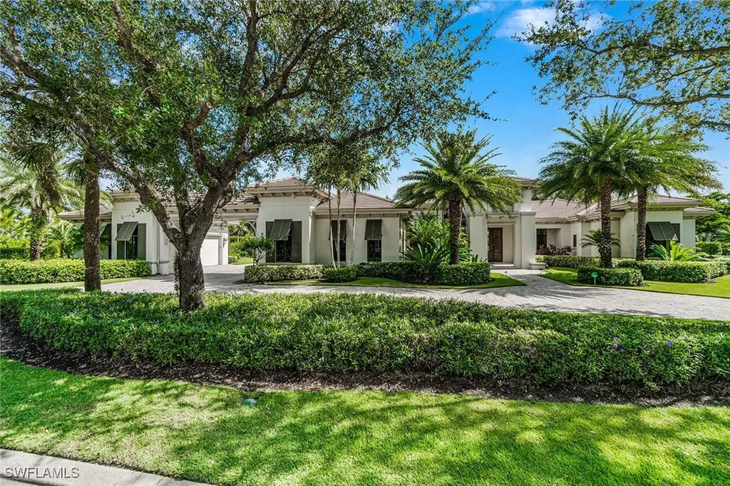 6188 Freemont Drive Naples FL 34119