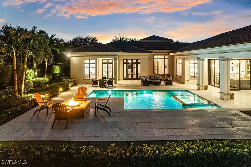 6188 Freemont Drive Naples FL 34119