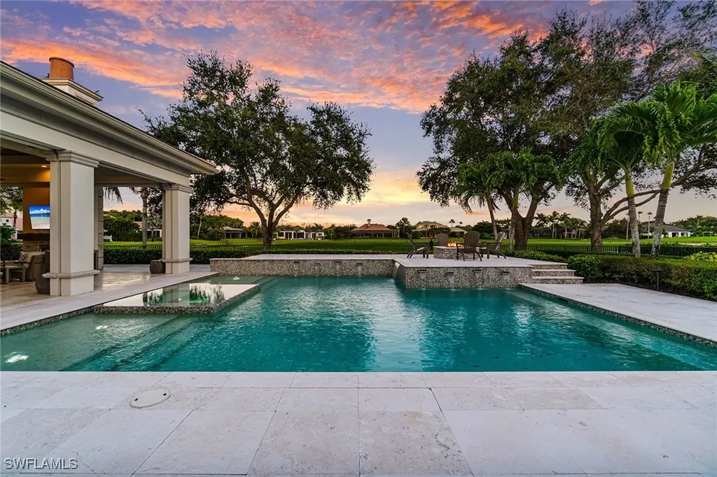 6188 Freemont Drive Naples FL 34119