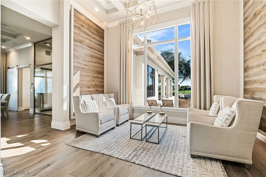 6188 Freemont Drive Naples FL 34119