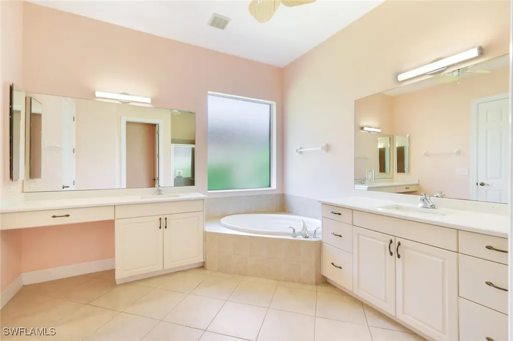 12910 Silverthorn Court Bonita Springs FL 34135