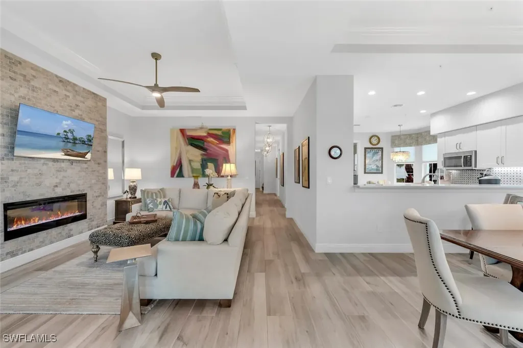 612 El Camino Real Naples FL 34119