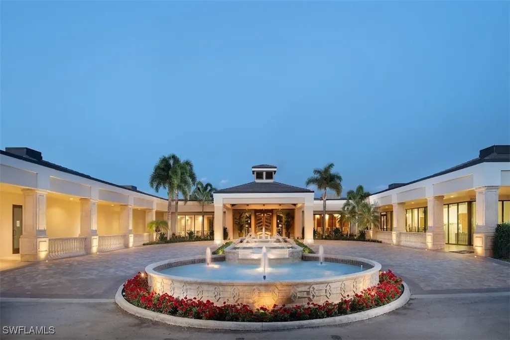 612 El Camino Real Naples FL 34119