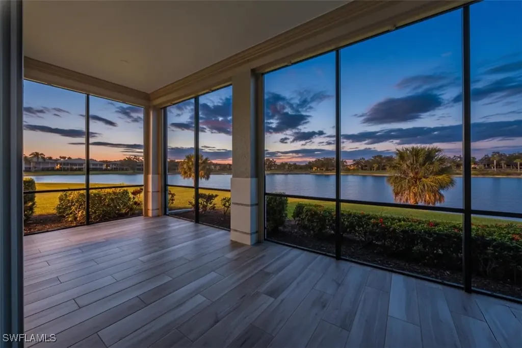 612 El Camino Real Naples FL 34119