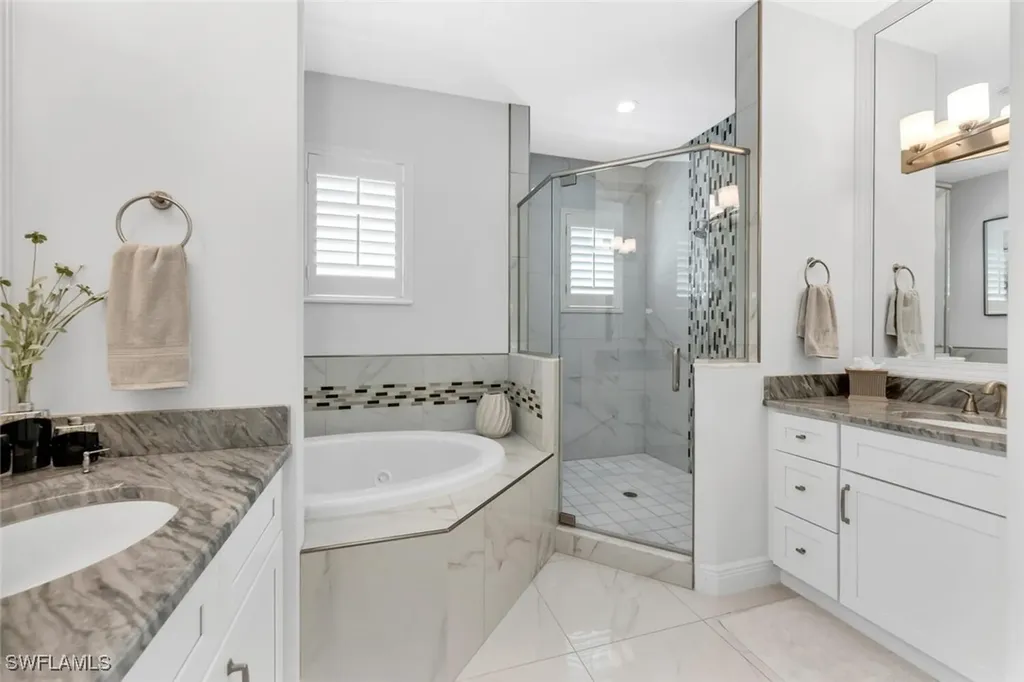 605 El Camino Real Naples FL 34119