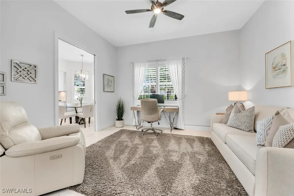 605 El Camino Real Naples FL 34119