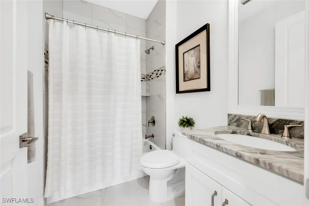 605 El Camino Real Naples FL 34119