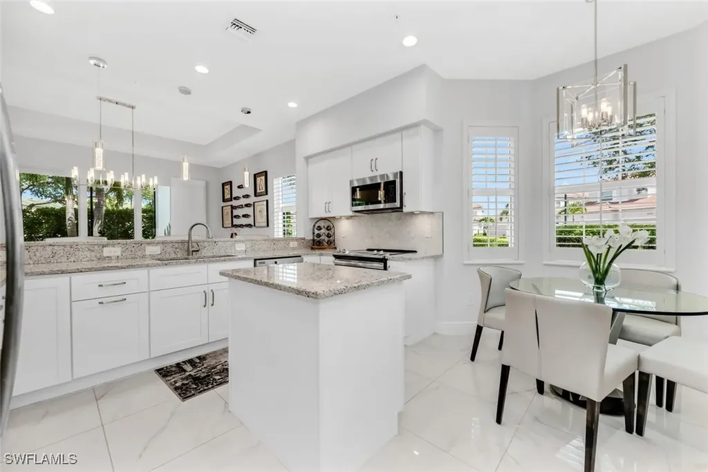605 El Camino Real Naples FL 34119