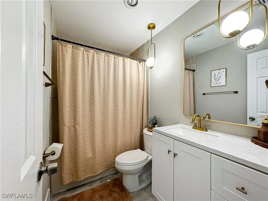 9 Knights Bridge Road Naples FL 34112