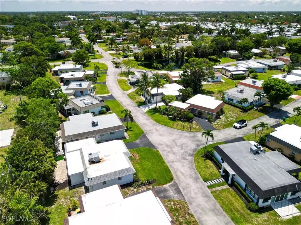 9 Knights Bridge Road Naples FL 34112
