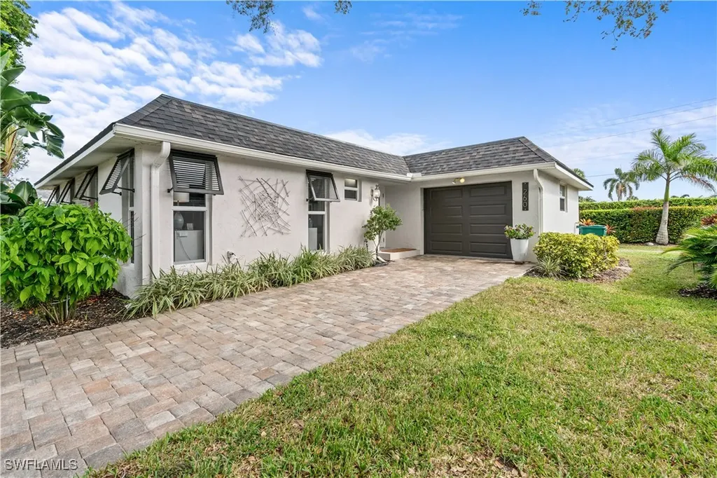 260 Lanchester Court Naples FL 34112