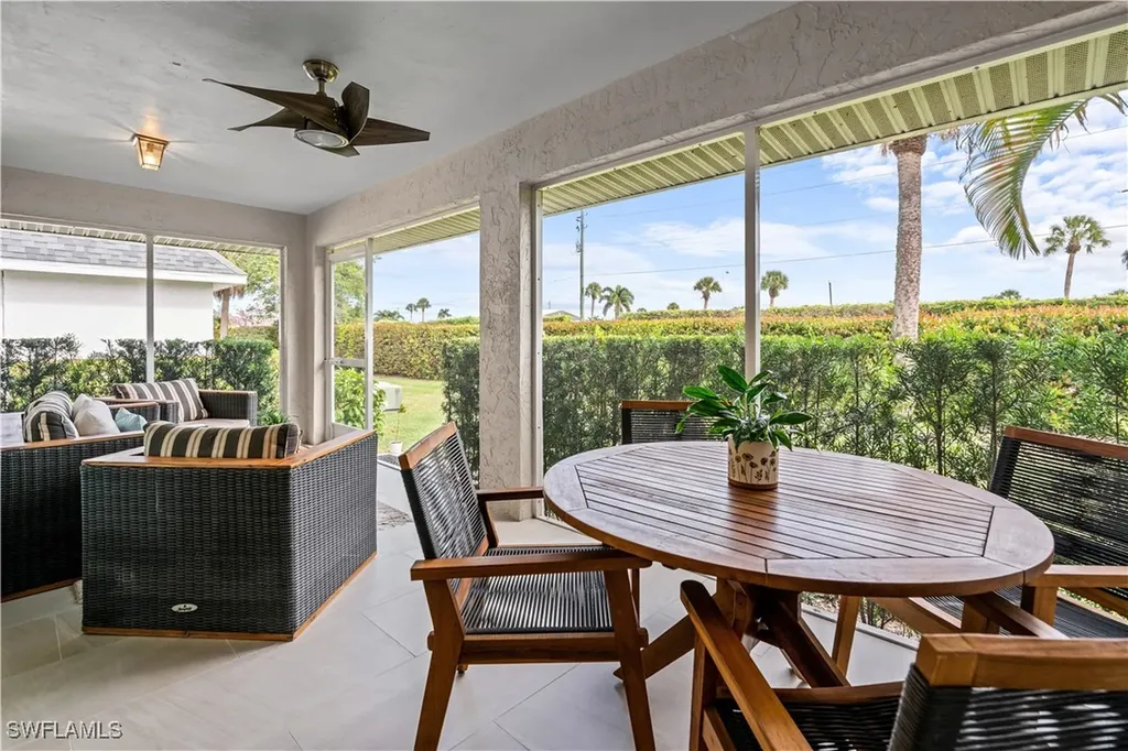 260 Lanchester Court Naples FL 34112
