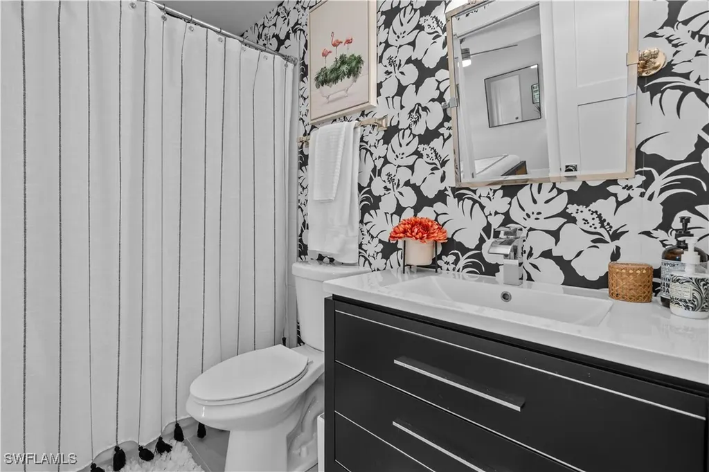 260 Lanchester Court Naples FL 34112