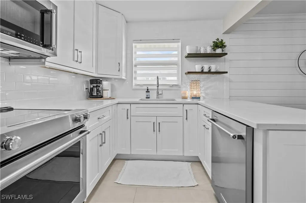 260 Lanchester Court Naples FL 34112