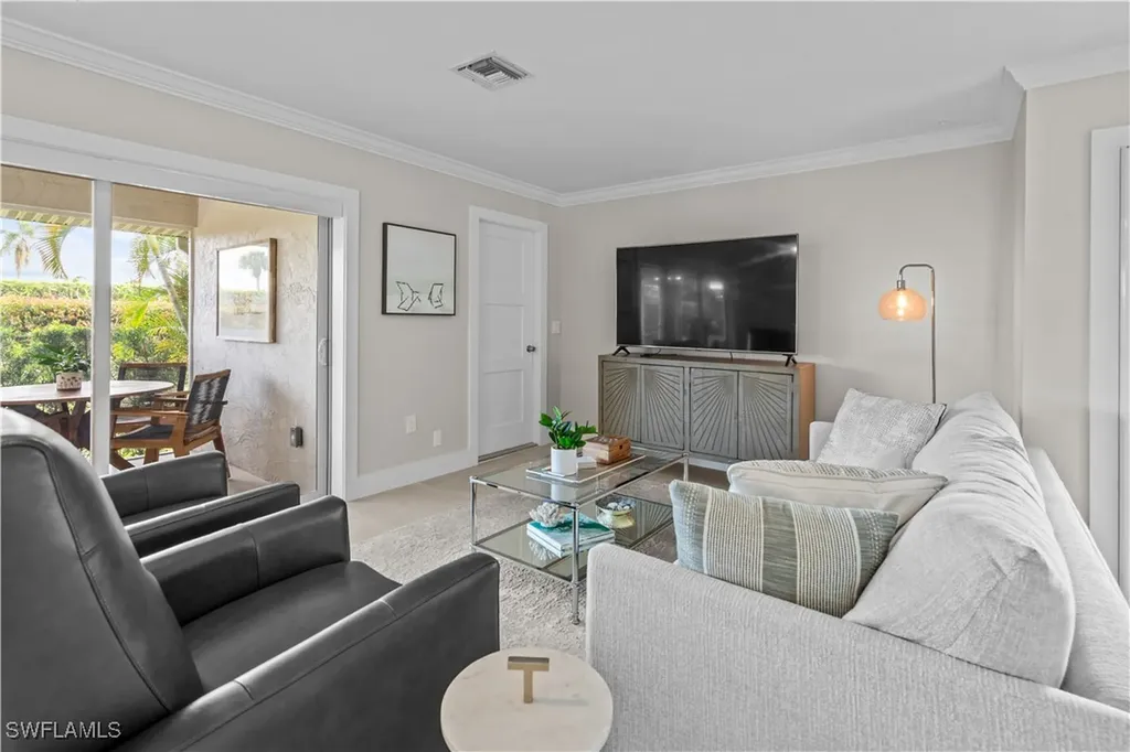 260 Lanchester Court Naples FL 34112