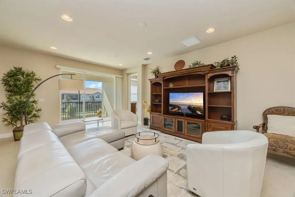 6525 Monterey Point Naples FL 34105