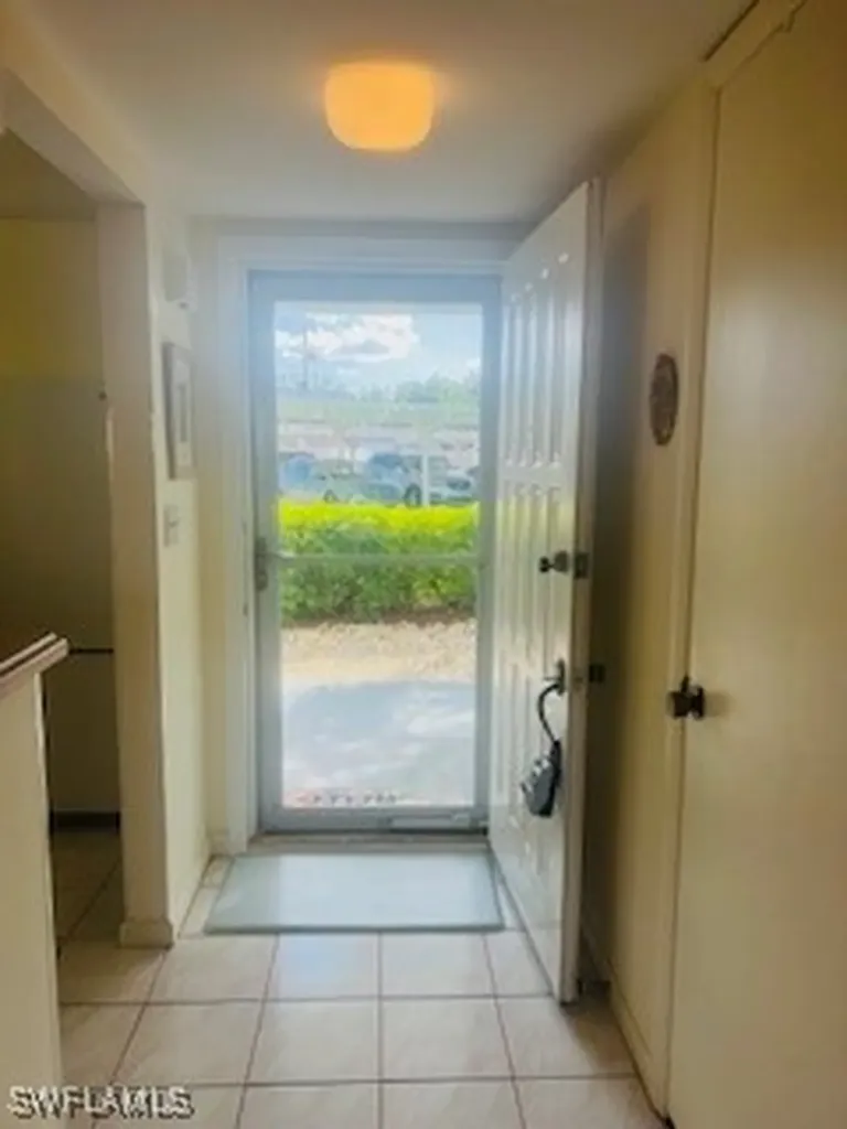 41 High Point Circle S Naples FL 34103