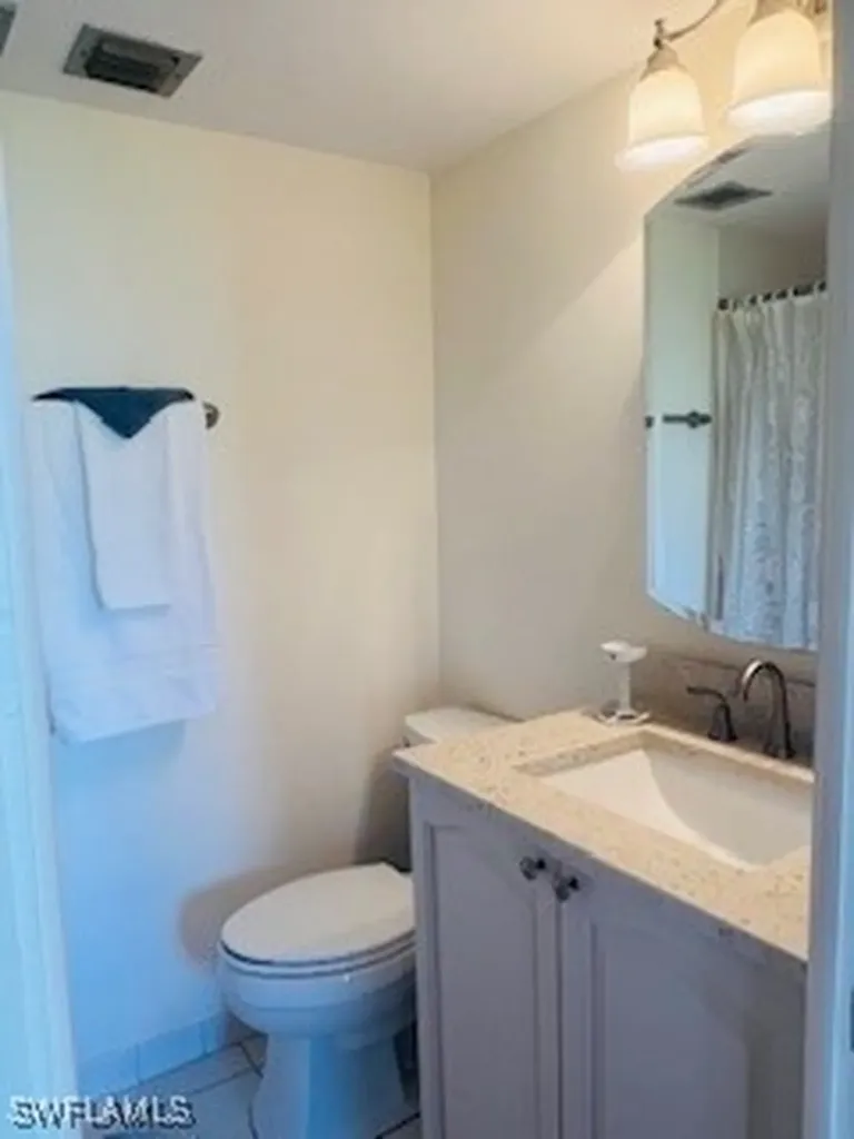 41 High Point Circle S Naples FL 34103
