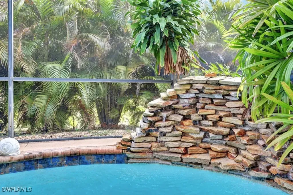 2001 NE 15th Avenue Cape Coral FL 33909