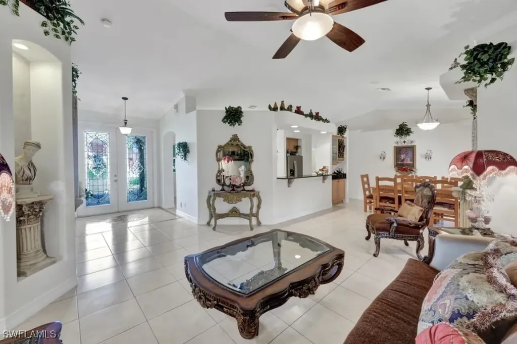 2001 NE 15th Avenue Cape Coral FL 33909