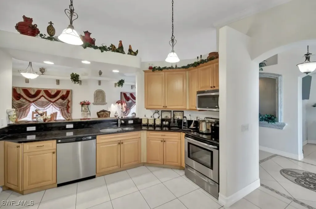 2001 NE 15th Avenue Cape Coral FL 33909