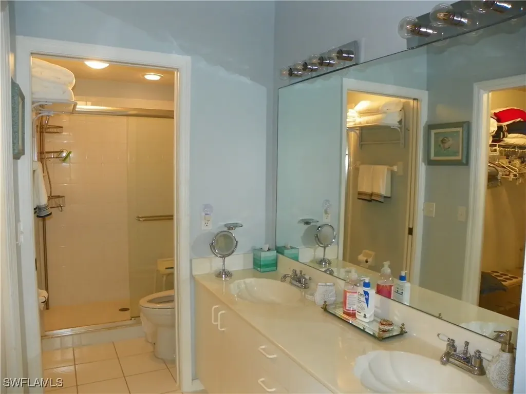 218 Gabriel Circle Naples FL 34104