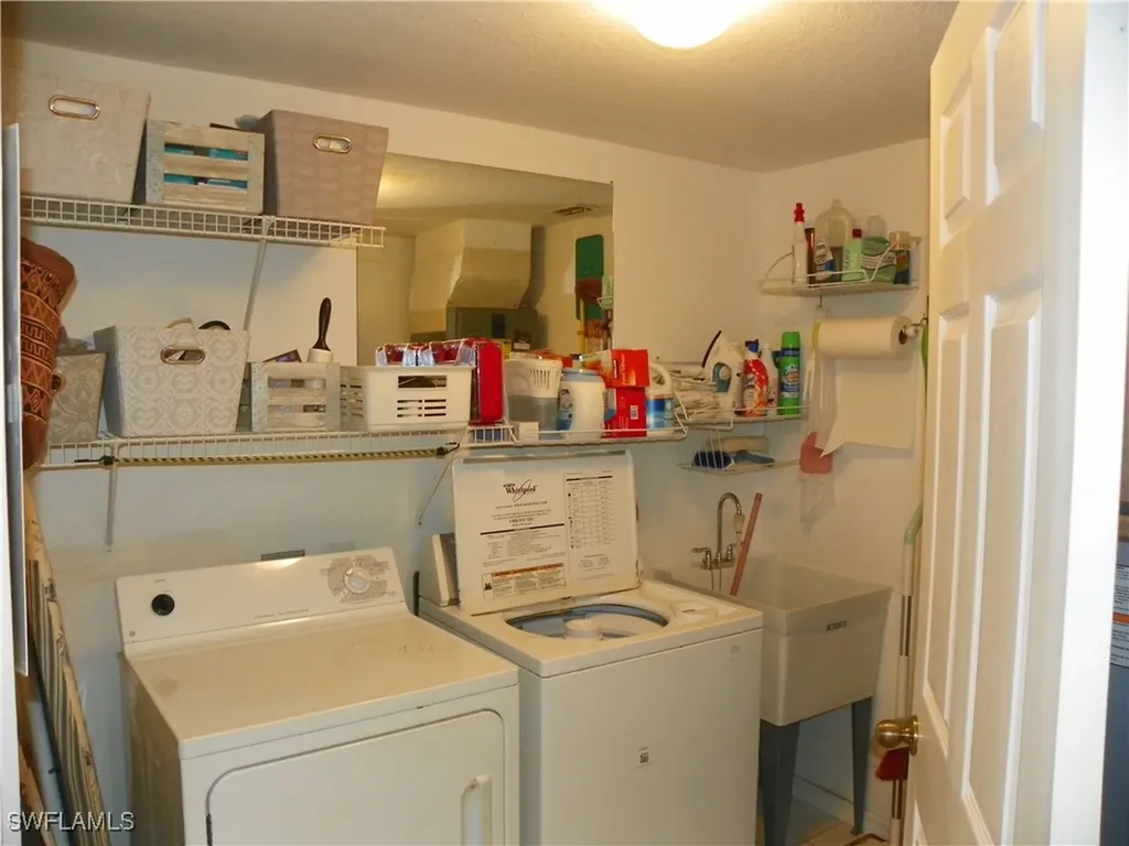 218 Gabriel Circle Naples FL 34104