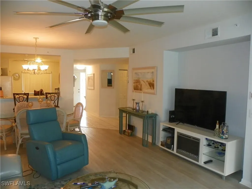218 Gabriel Circle Naples FL 34104