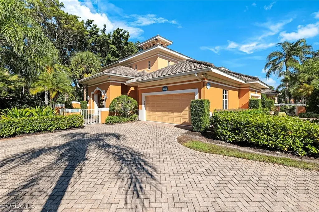 Naples FL, 4815 Aston Gardens Way, Unit B-201