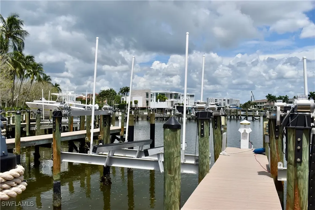 4090 Gulf Shore Boulevard N Naples FL 34103