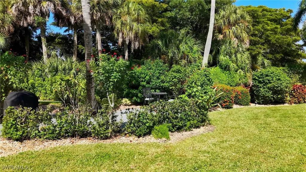 215 Cypress Way E Naples FL 34110