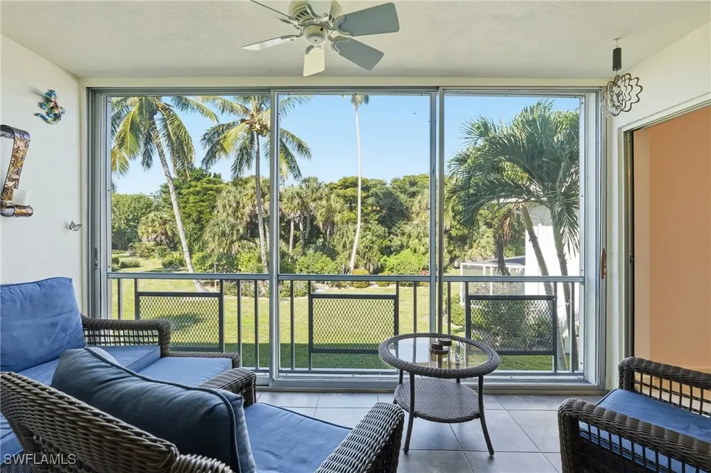215 Cypress Way E Naples FL 34110