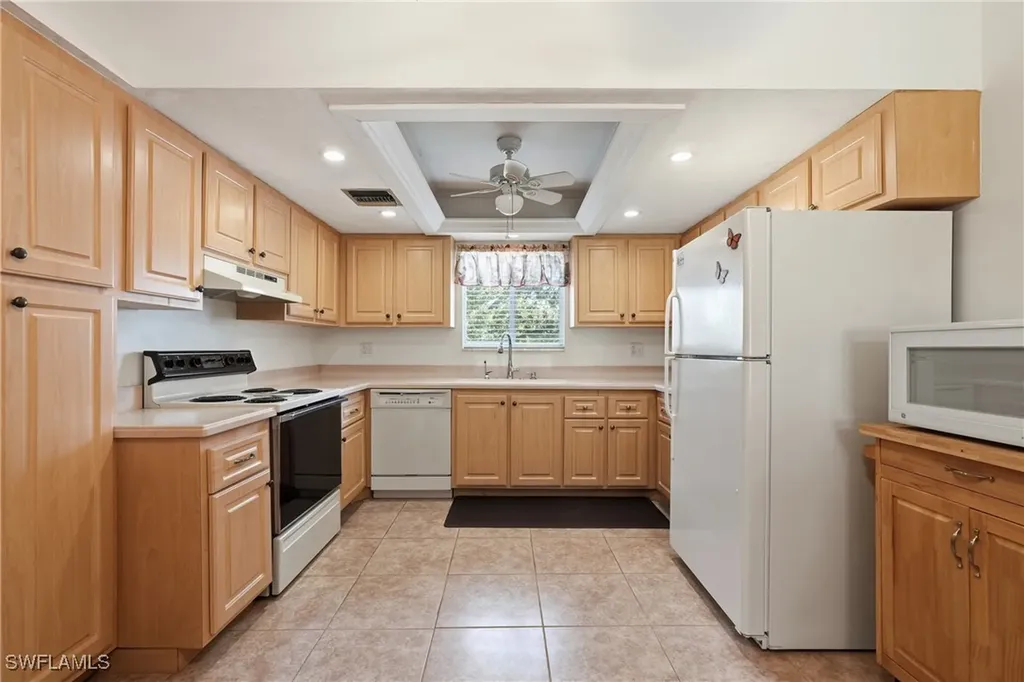 215 Cypress Way E Naples FL 34110