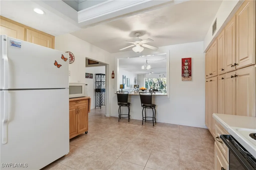 215 Cypress Way E Naples FL 34110