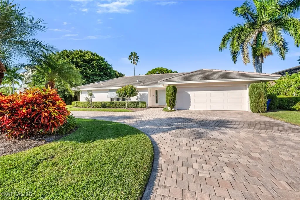 Naples FL, 635 Fountainhead Lane